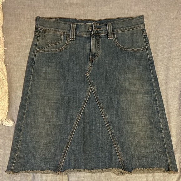 Levi’s Jean skirt - Picture 4 of 5